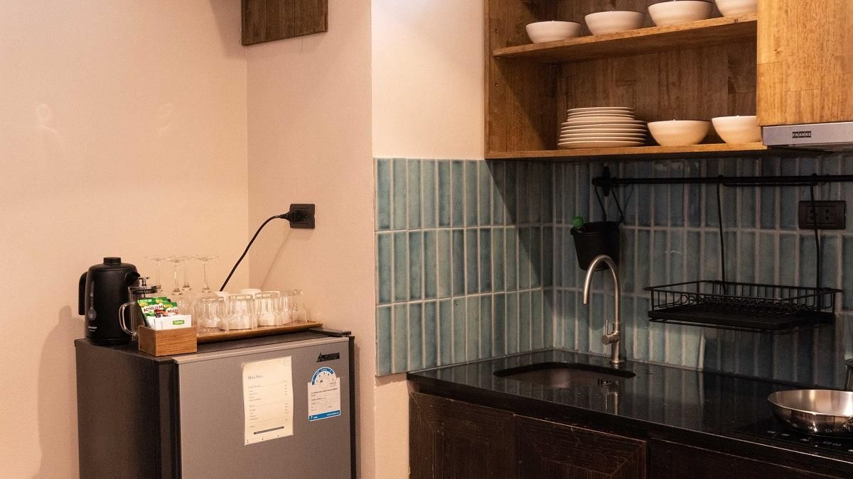 undefined Tints of Blue Hotel 3