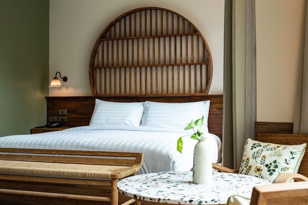 undefined Tints of Blue Hotel 8