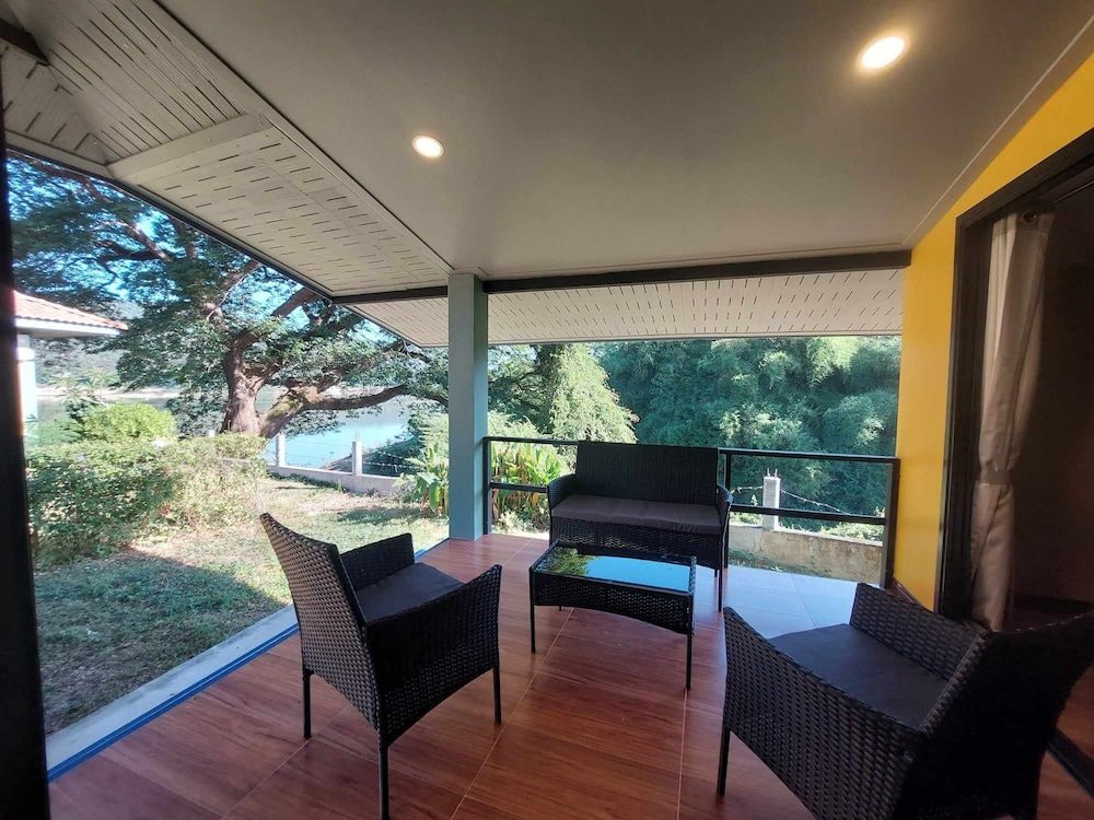 Khong Chiam Orchid Riverside Resort Deluxe Villa 10