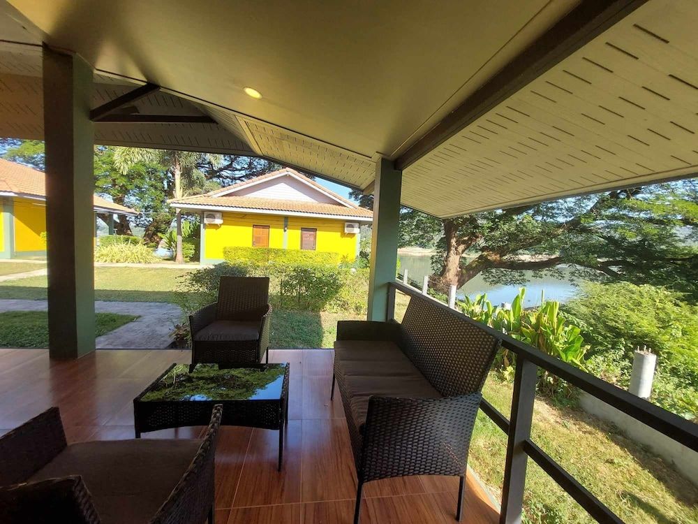 Khong Chiam Orchid Riverside Resort Deluxe Villa 8