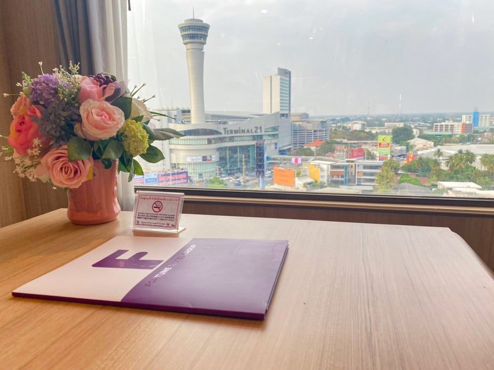 Fortune Hotel Korat Suite with City View 10