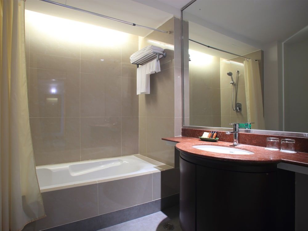 Fortune Hotel Korat Executive Double Room 6