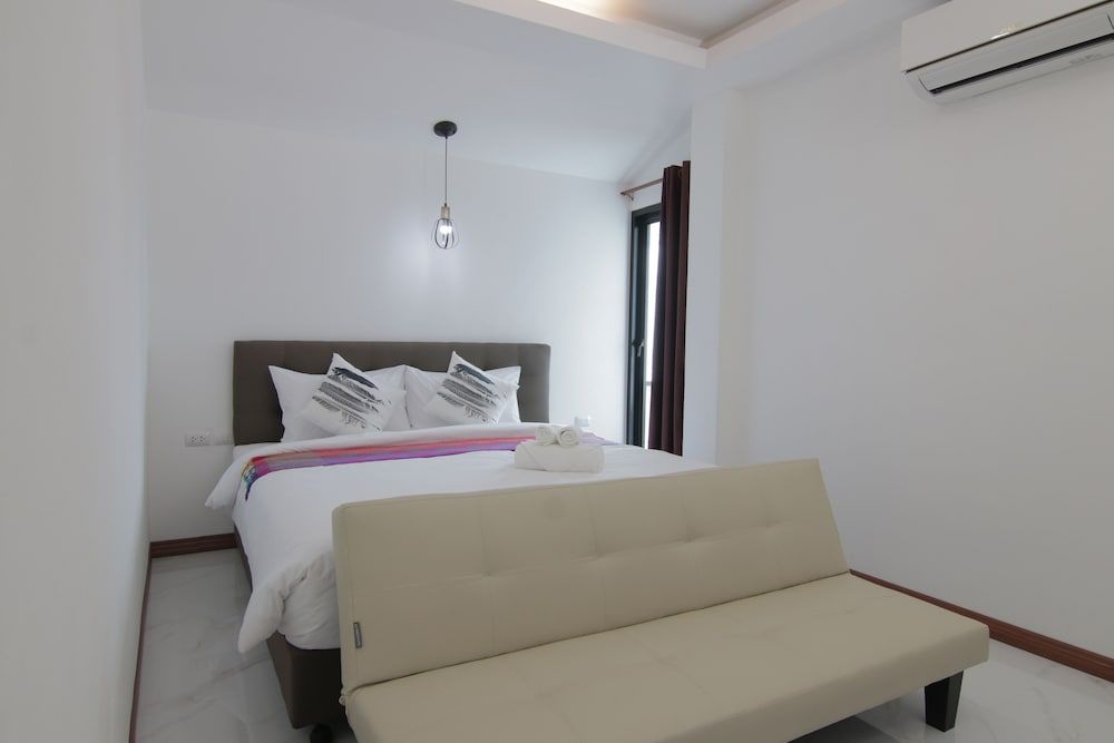 Gusto House Standard Double 8