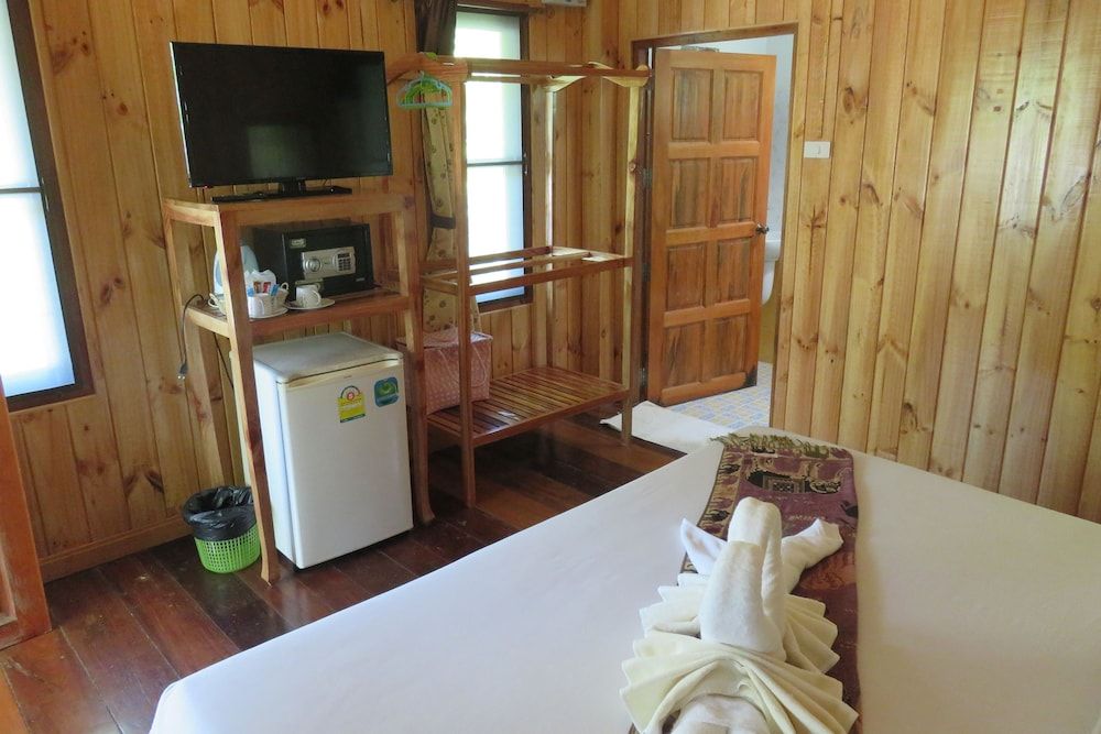 Macura Resort Deluxe Tree House, 1 King Bed, Balcony 7