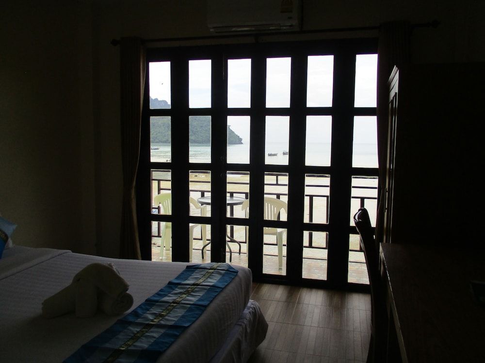 Phi Phi Green House Standard Double Room, 1 Double Bed, Sea View 9
