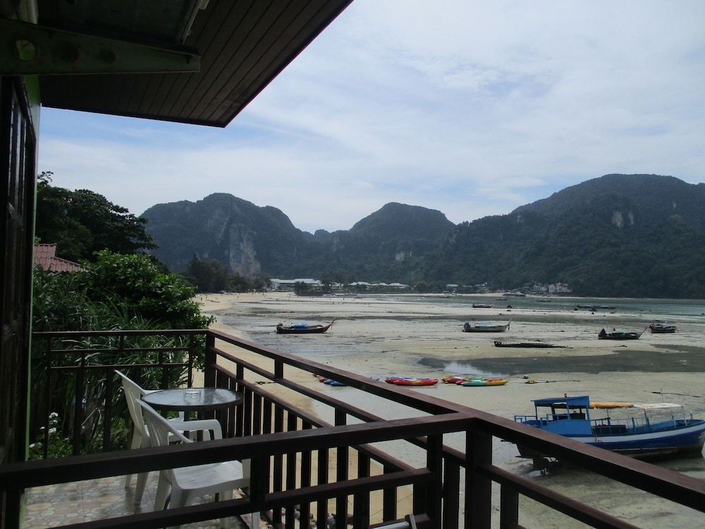 Phi Phi Green House Standard Double Room, 1 Double Bed, Sea View 13