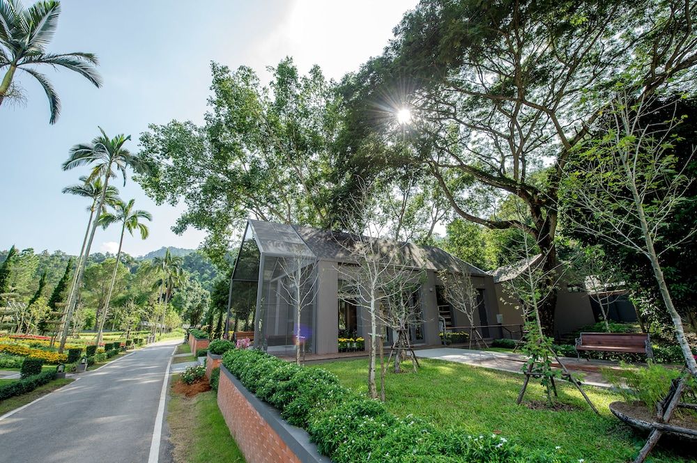 undefined Flora Creek Resort & Garden Chiang Mai 6