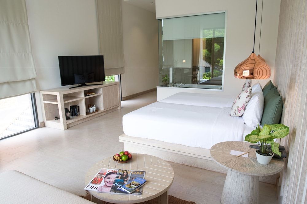 Deluxe Plantation Room