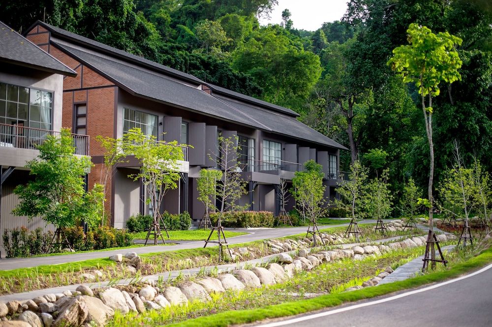 undefined Flora Creek Resort & Garden Chiang Mai 2