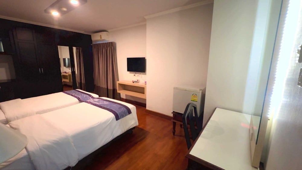 undefined Collection O The Step Sathorn 8