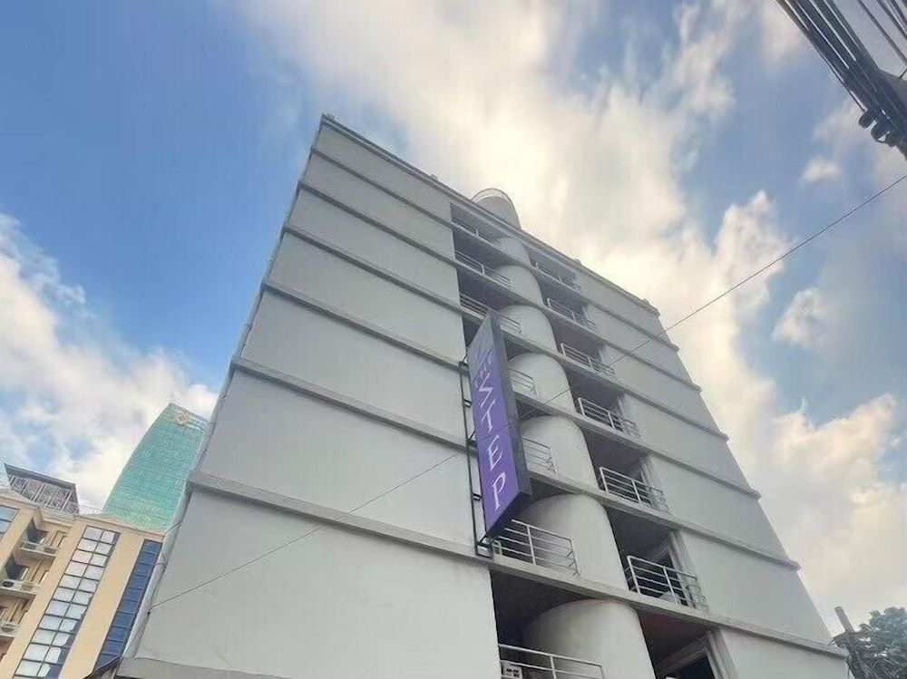 undefined The Step Sathon 8