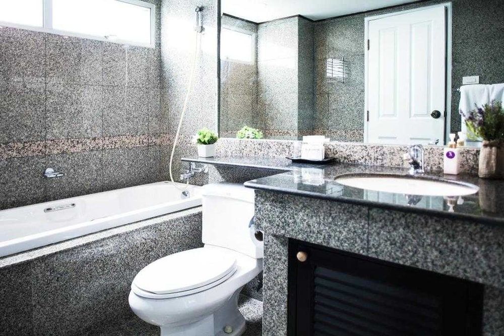 undefined Collection O The Step Sathorn 10