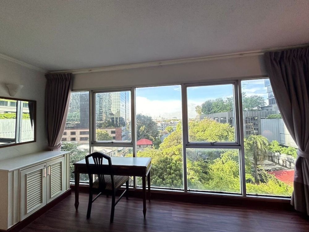 The Step Sathon Studio Suite 16