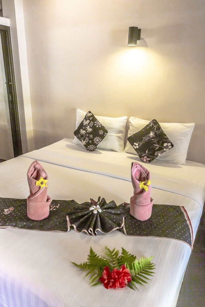 Lanta Pearl Beach Resort Bungalow (with Air Condition) 10