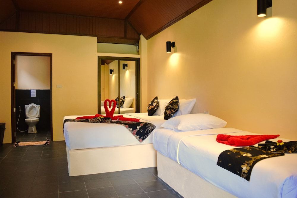 Lanta Pearl Beach Resort Bungalow (with Air Condition) 3