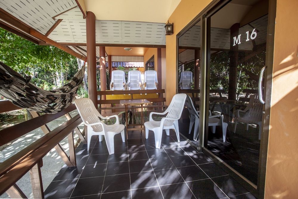 Lanta Pearl Beach Resort Bungalow (with Air Condition) 14