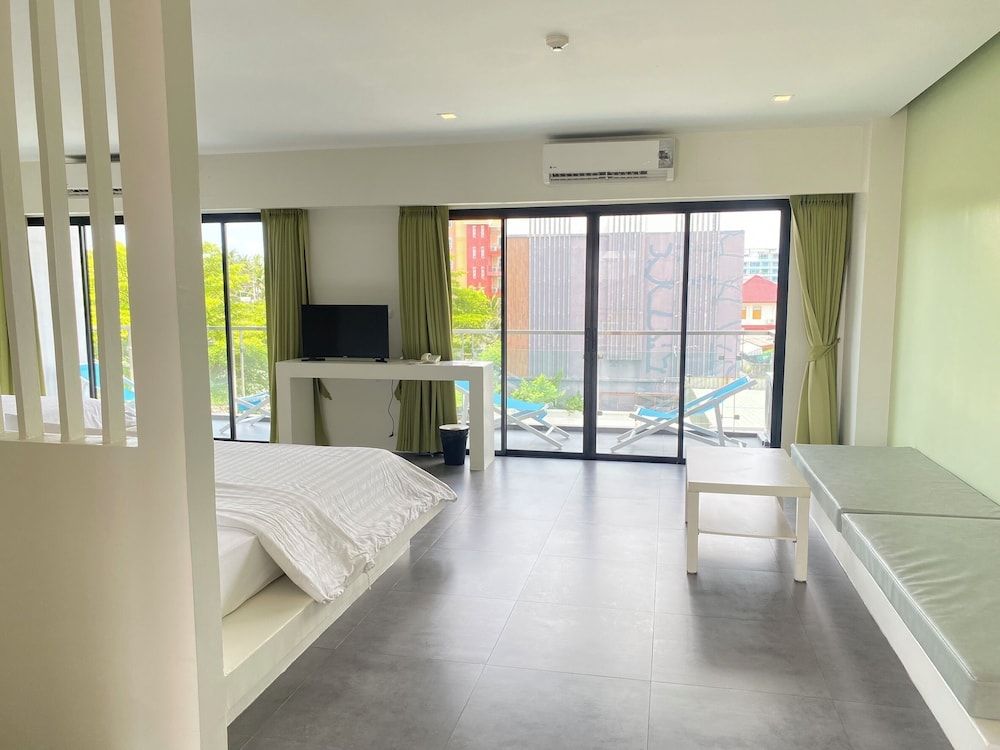 Panitar Haus Family Room 3