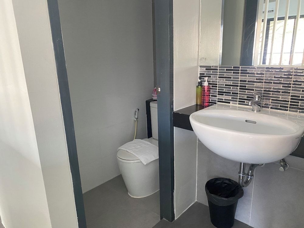 Panitar Haus Family Room 4