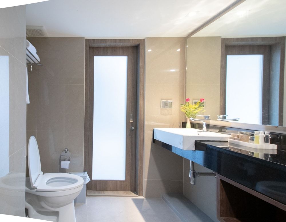 Fortune View Khong Hotel Nakhon Phanom Suite Room with River View 8