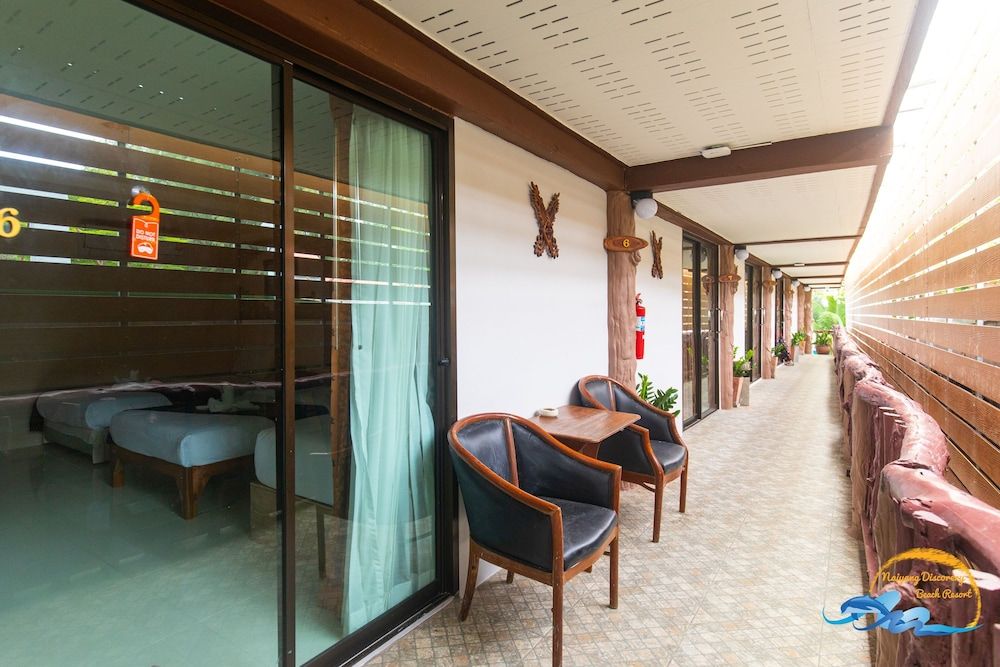Family Room, 3 Twin Beds, Private Bathroom