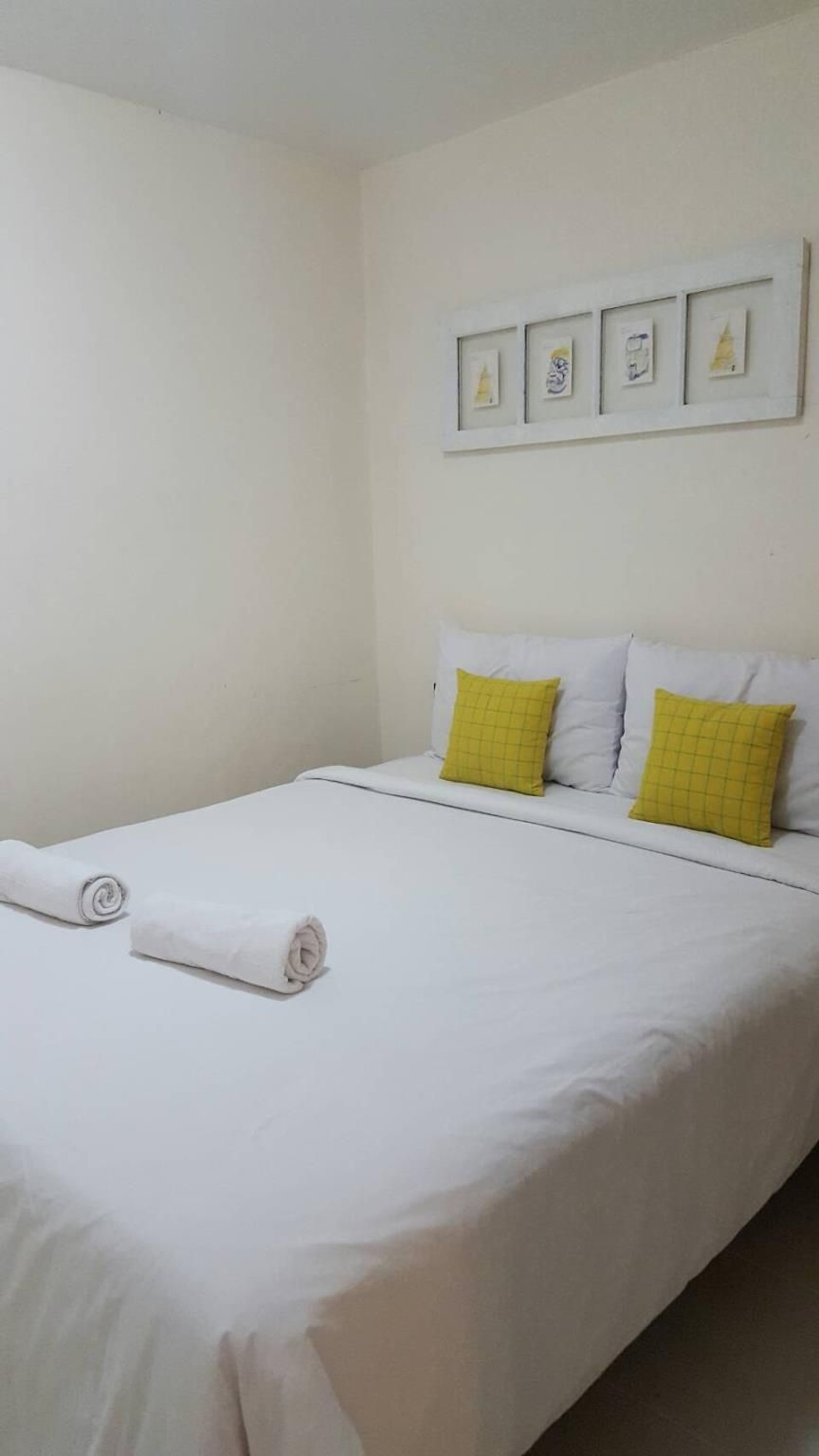 Double Bed Private Shared Bathroom