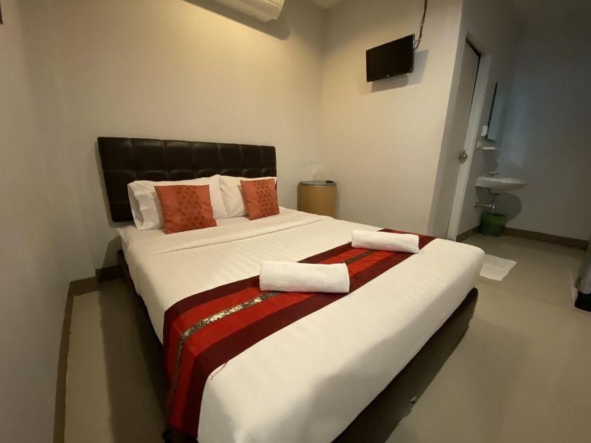 No.5 Economy Queen Room