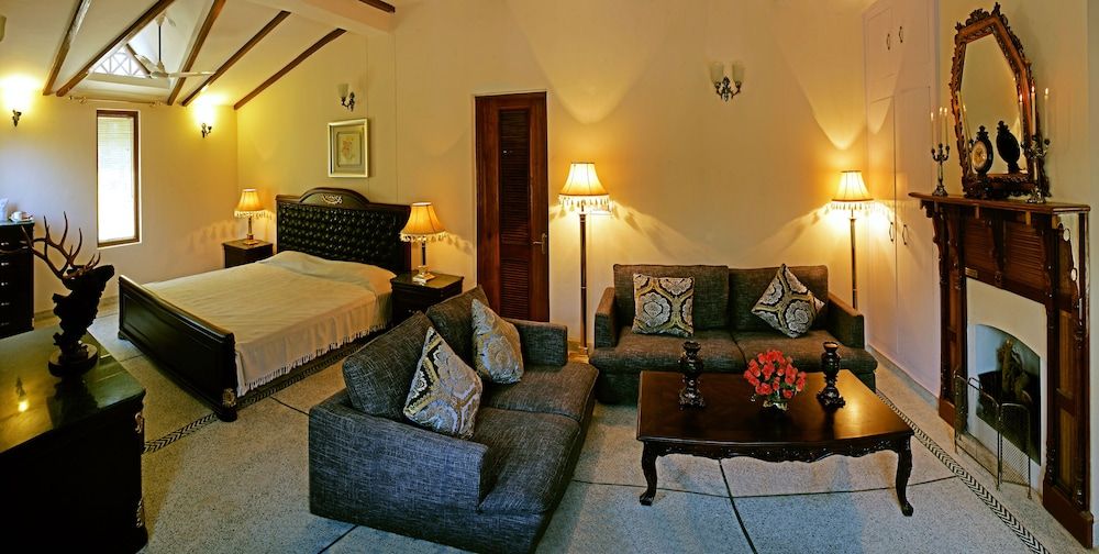 WelcomHeritage Judges Court Suite, 1 Queen Bed 8