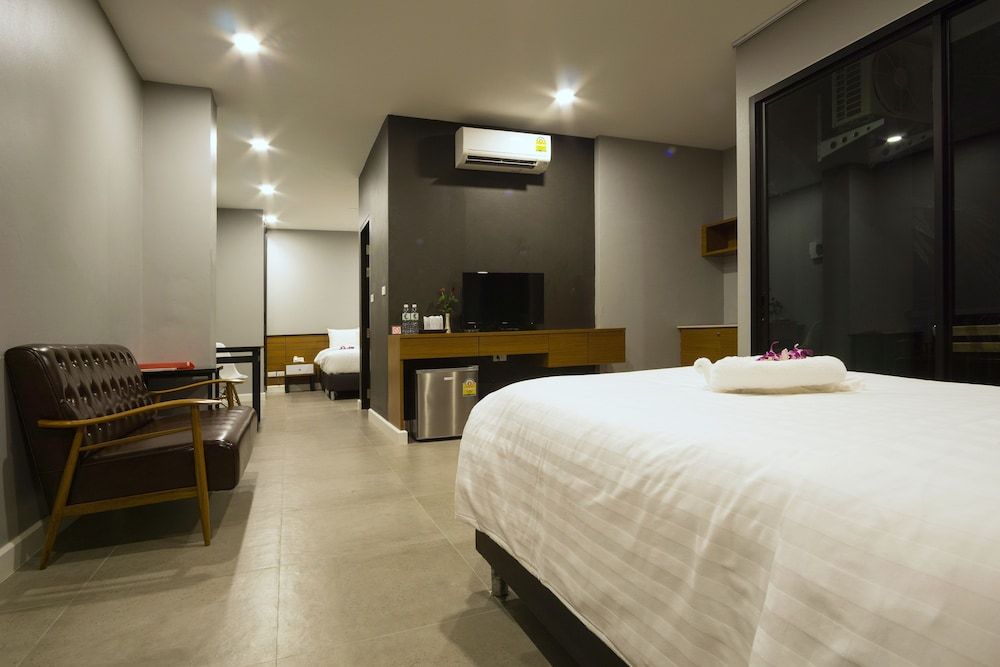 undefined C Cha-am Hotel