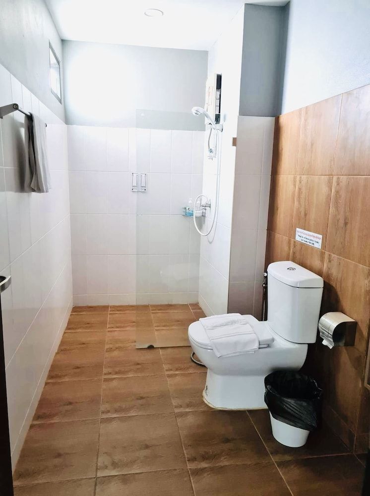 C Cha-am Hotel Modern Room Double 8