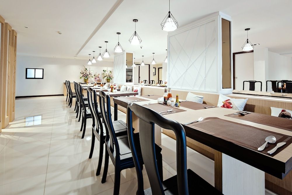 undefined Three Sukhumvit Hotel 4