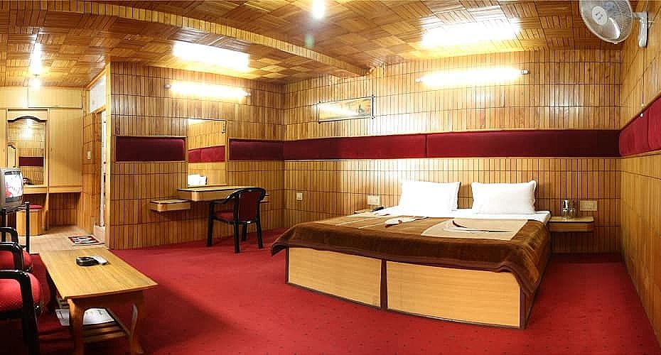 Hotel New Adarsh