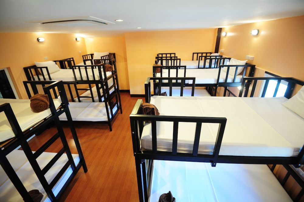 undefined Twin Palms Hostel Phi Phi 2