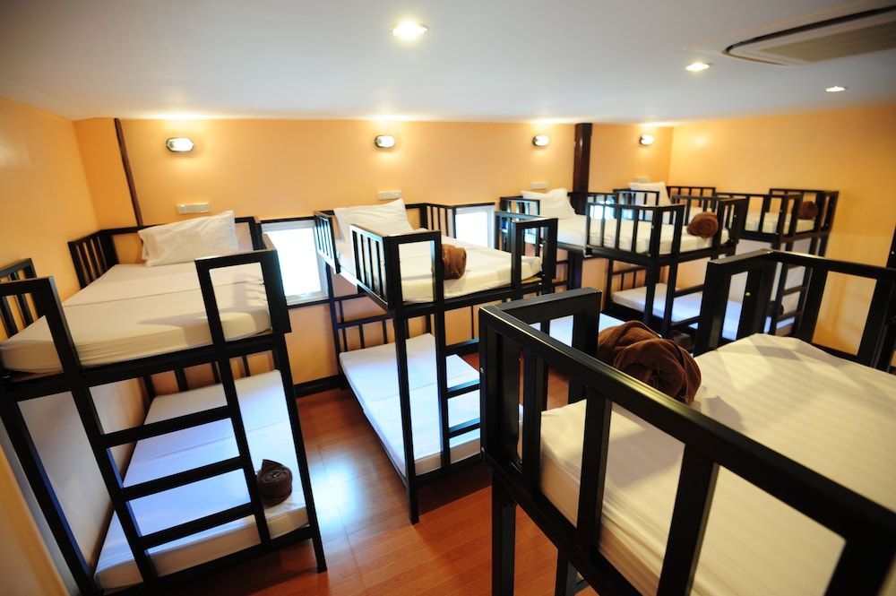 undefined Twin Palms Hostel Phi Phi 9