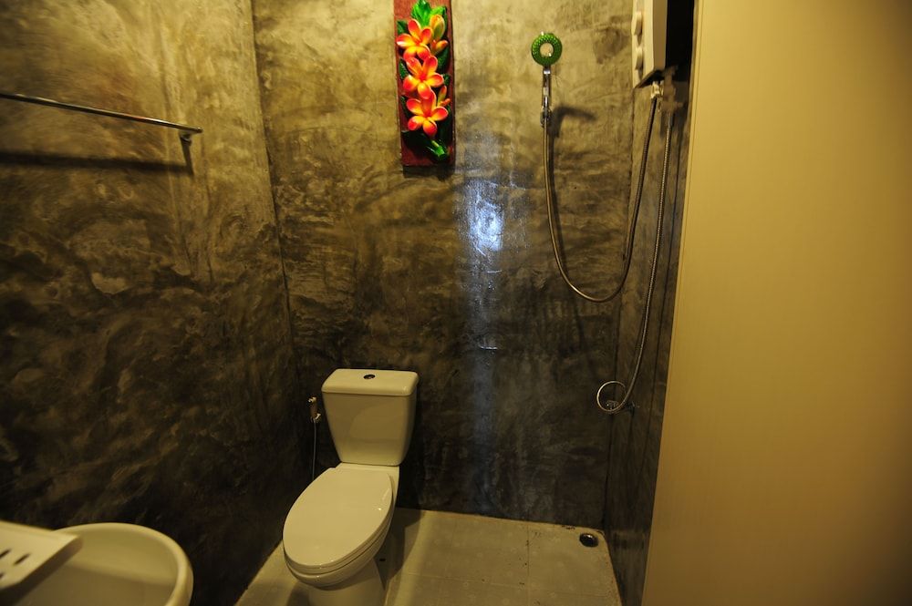 Twin Palms Hostel Phi Phi Basic Shared Dormitory, Women only 8