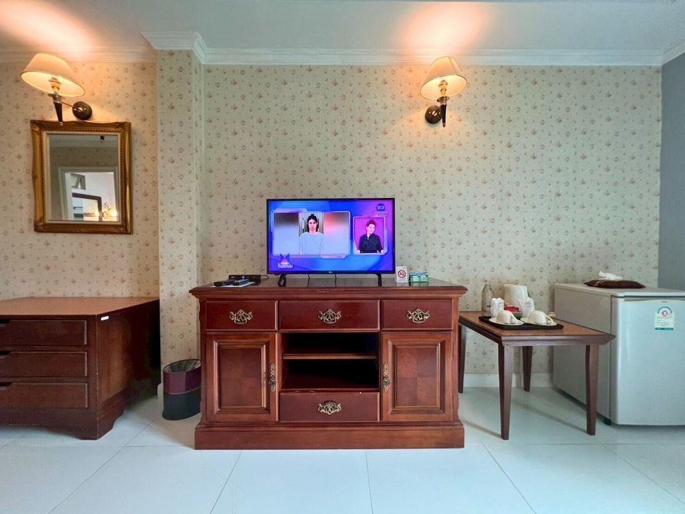 Chateau de Khaoyai Hotel & Resort Standard Monet Twin Room 15