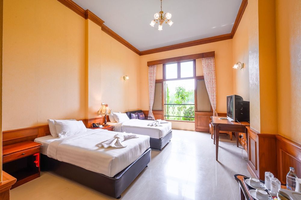 Standard Twin Room