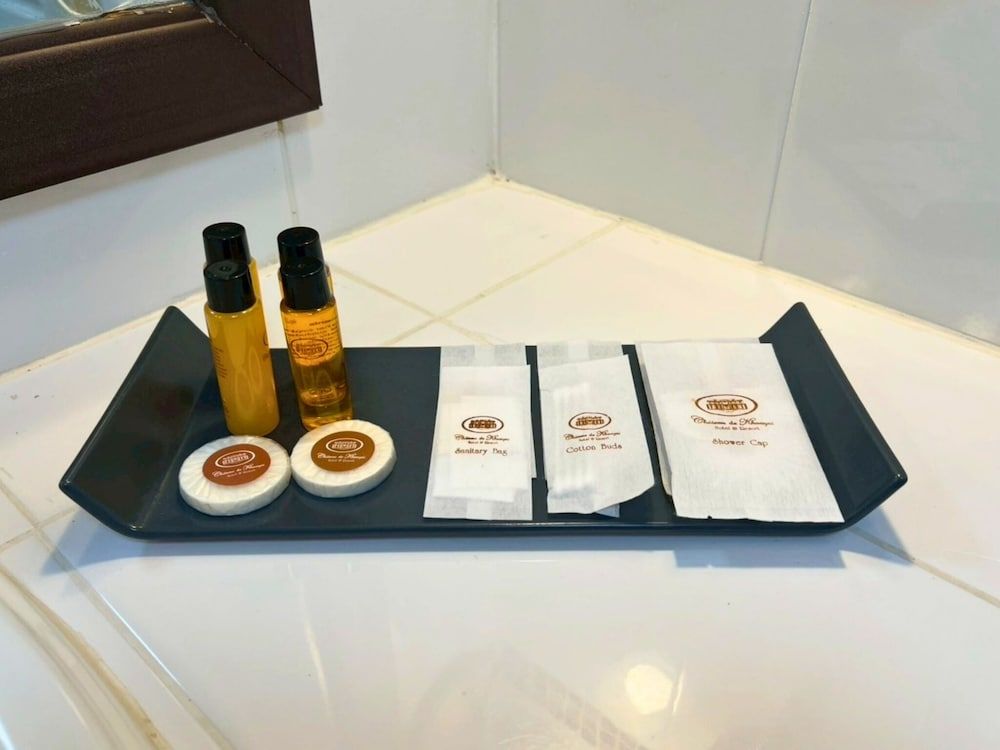 Chateau de Khaoyai Hotel & Resort Standard Monet Twin Room 8