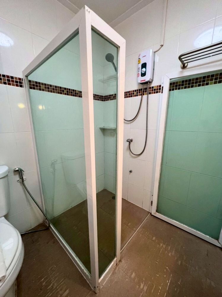 Chateau de Khaoyai Hotel & Resort Standard Monet Twin Room 11