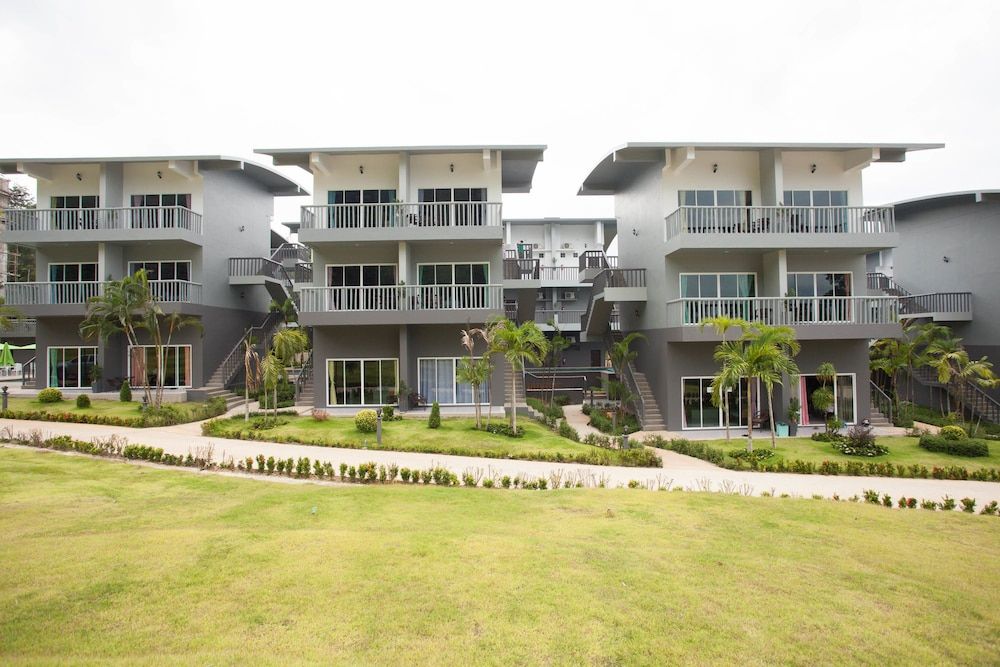 undefined Arawan Beach Resort Krabi 7