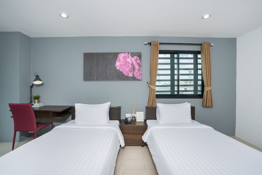 De Botan Srinakarin Hotel & Residence Deluxe Room, 2 Twin Beds