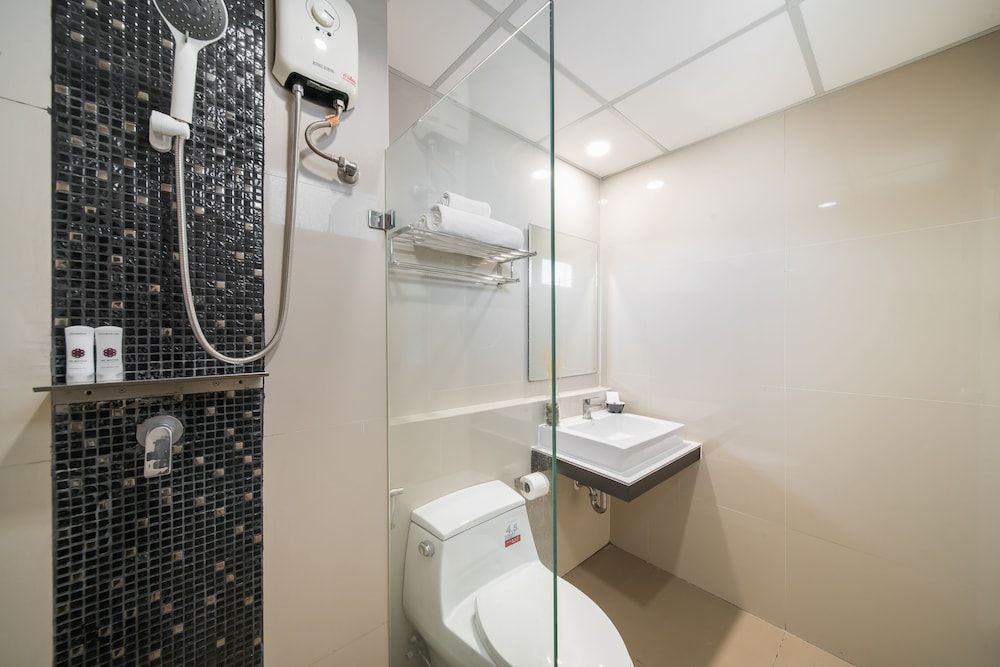 De Botan Srinakarin Hotel & Residence Deluxe Room, 2 Twin Beds 7