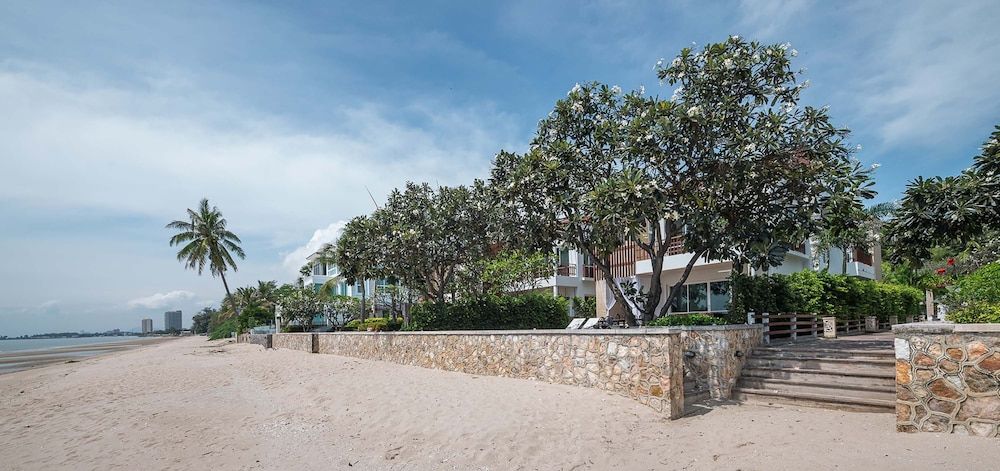 Simantra Private Villas