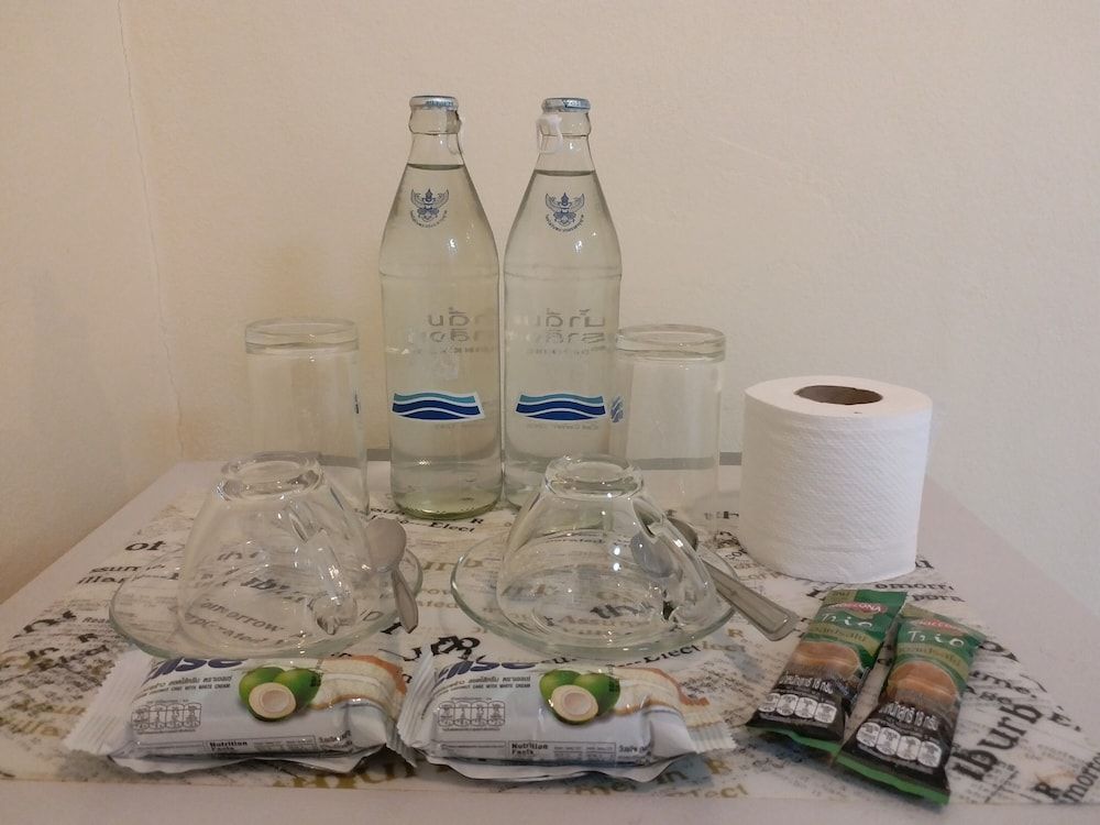 TongPrasit Place Standard Twin Room 6