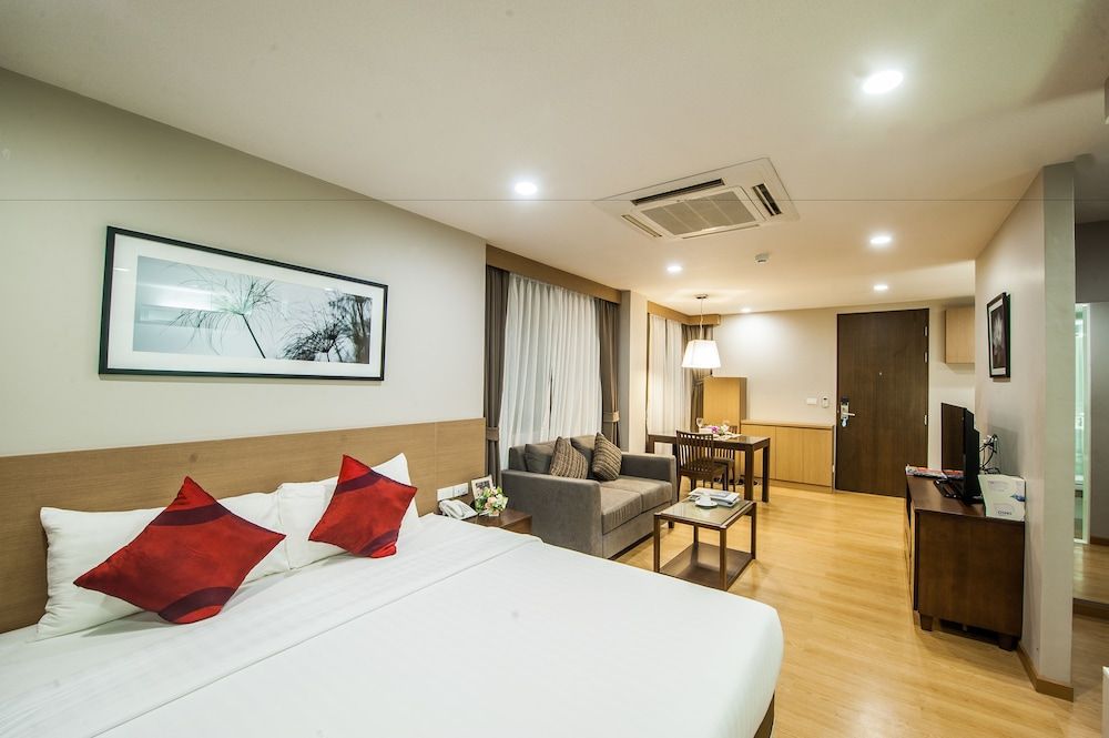 Burgundy Residence Studio Suite