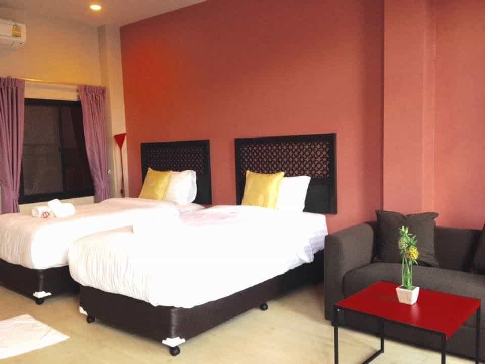 Deluxe Twin Bed