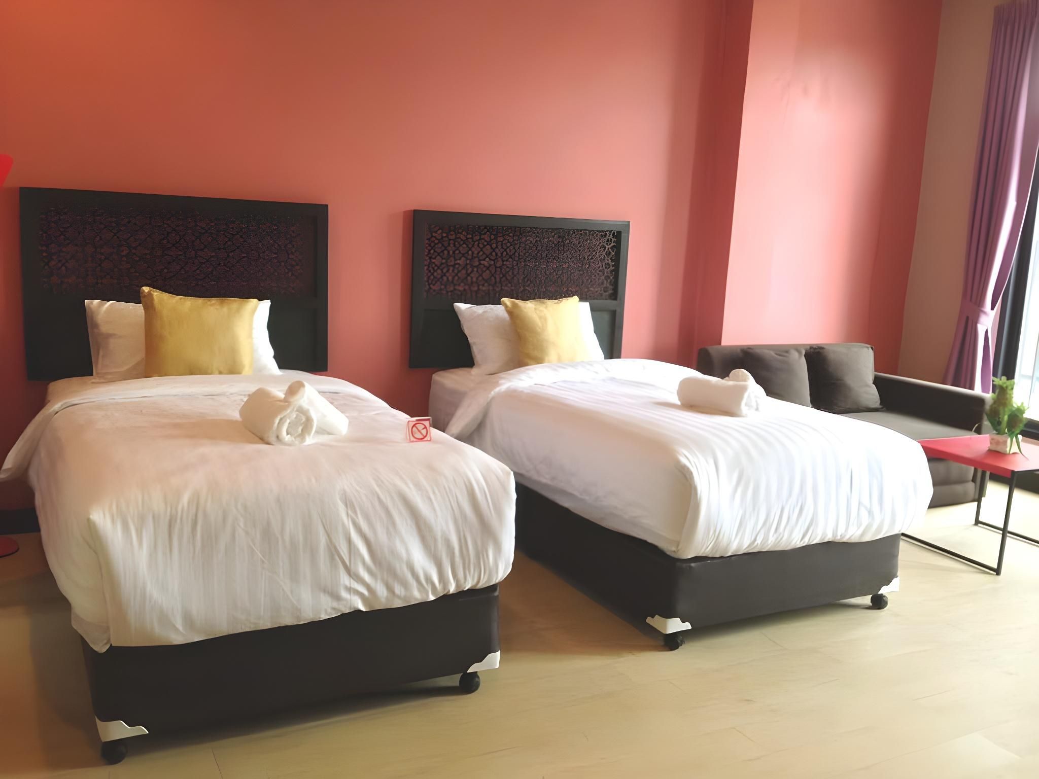 Deluxe Twin Bed