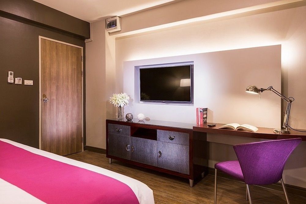 Ratchada Point Hotel Superior Room 6