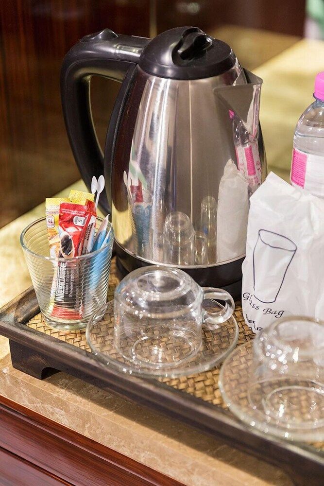 Ratchada Point Hotel Superior Room 7