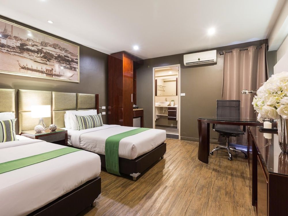 Ratchada Point Hotel Superior Room