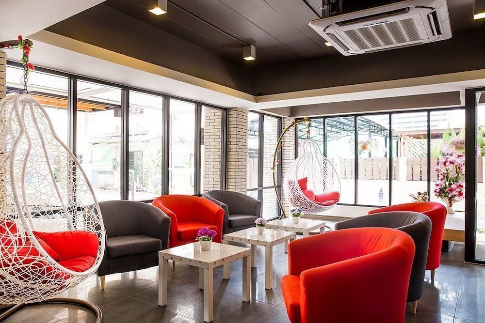 undefined Ratchada Point Hotel 8